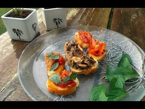 3 Types of Bruschette: Mushroom, Capsicum, Tomato