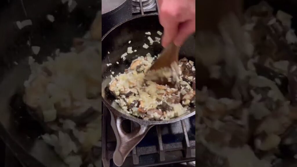 Shiitake mushroom risotto with kale. Recipe on foodandryne.com #shiitake