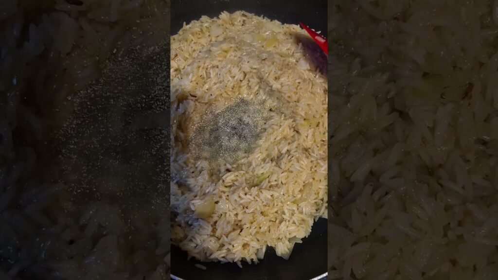 Sausage Mushroom Risotto – Will jasmine rice work? JogginsMud.com #cookingcheat