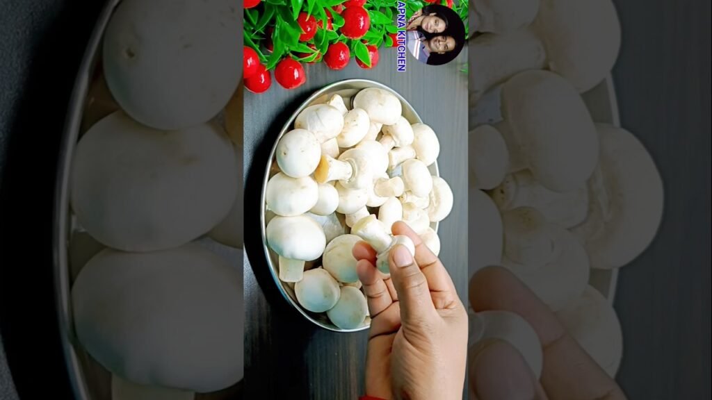 मशरूम की सब्जी इस नए तरीके से बना कर देखिए उंगलियाॅं क्या पुरी प्लेट भी चाट जाएंगे