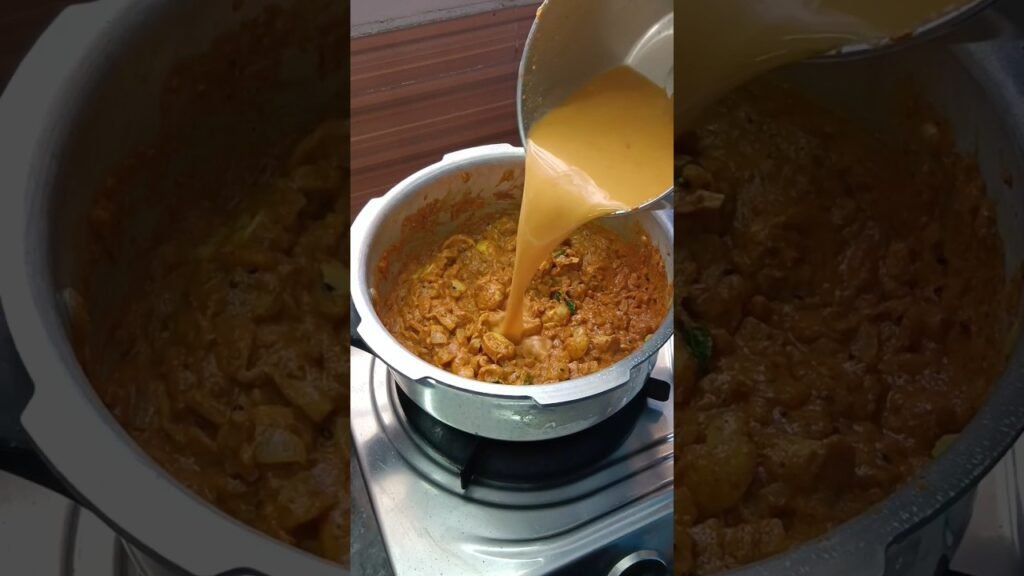 Mushroom kulambu in tamil #shorts #shortsfeed #cookingshorts #trendingshorts #youtubeshorts #short