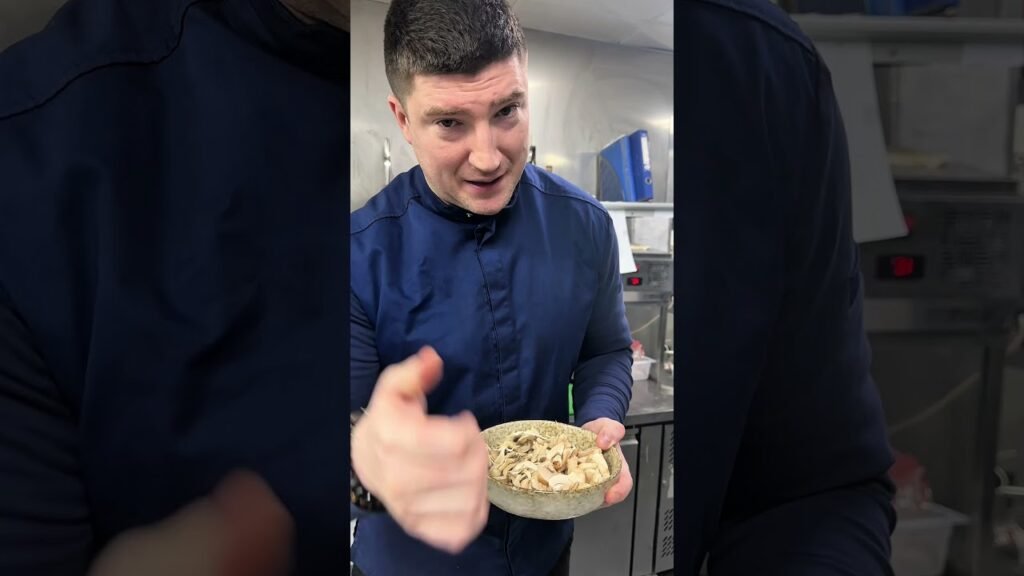 🥟 ПЕЛЬМЕНИ В ГРИБНОМ СОУСЕ 🥟 #рецепты #foodshorts #foodlover #food