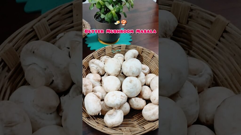 ಅಣಬೆ ಮಸಾಲ / Butter mushroom #recipeoftheday #shortsfeed #ytshortsindia #viralshorts #bhfyp #food
